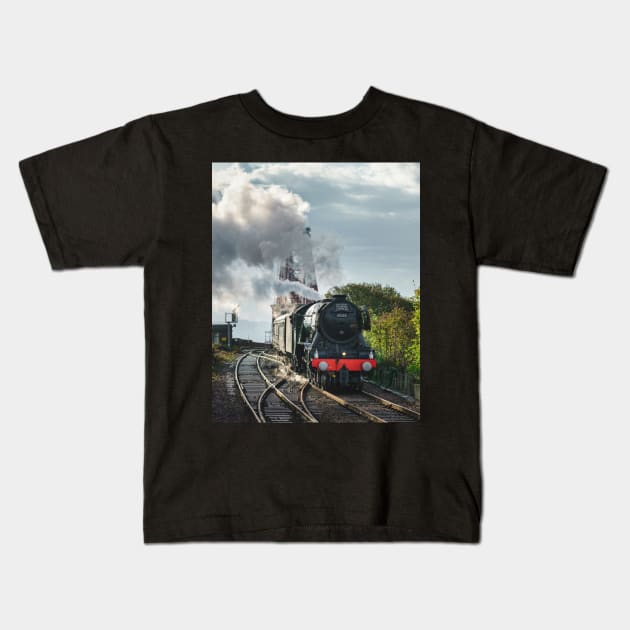 The Flying Scotsman and Forth Bridge Kids T-Shirt by TMcG72